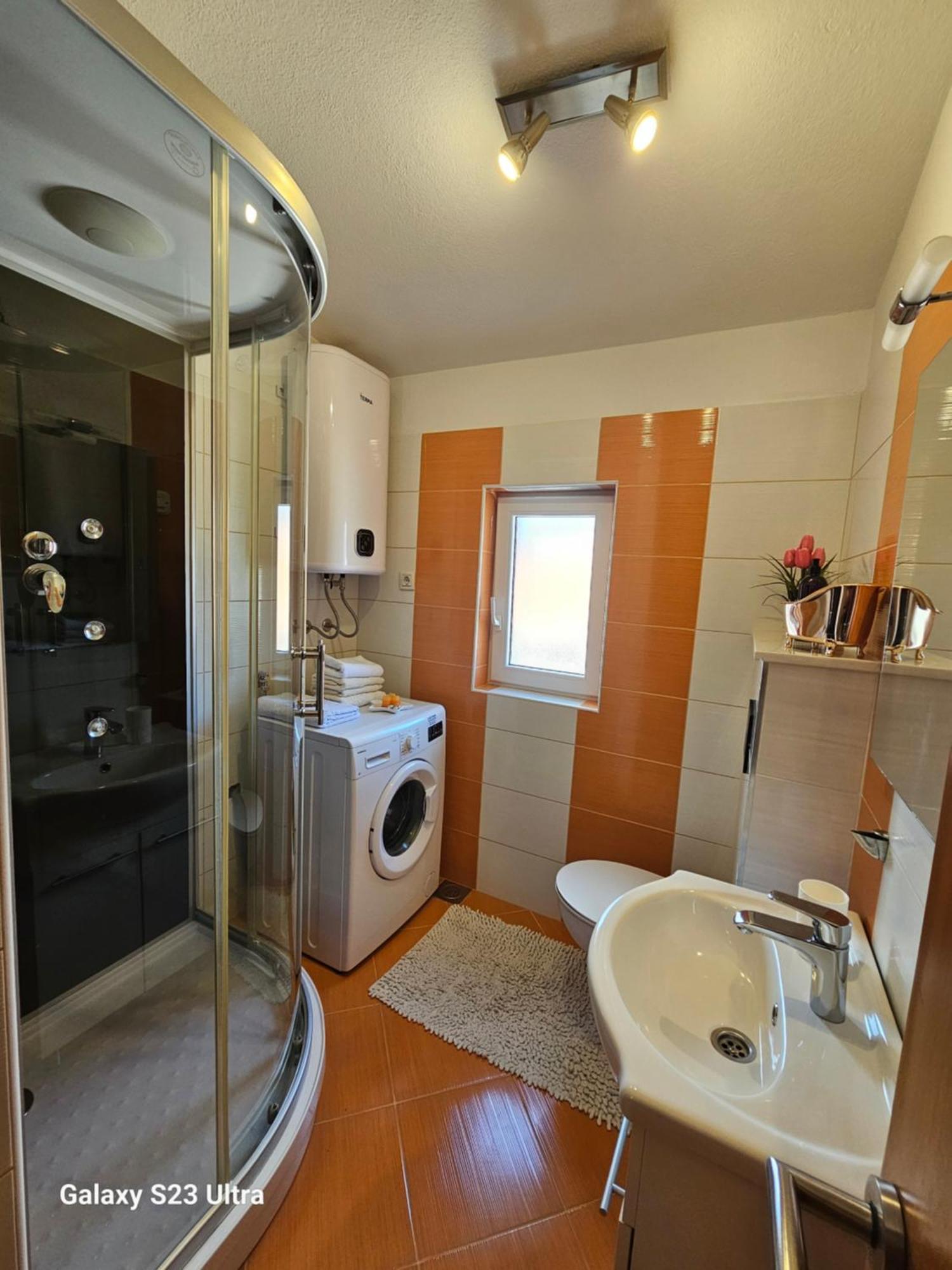 Apartmani Dianna Kastela Exterior photo